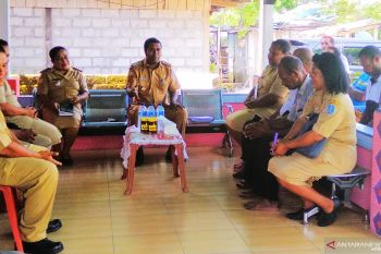 Pemkab Biak Numfor monitoring lapangan penggunaan dana desa