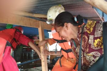 Basarnas Evakuasi 108 Warga Dangia Kolaka Timur