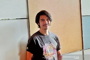 Iedil Putra berguru akting kepada Prisia Nasution