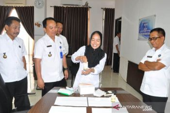 Personel BNNP Sulsel diperiksa urinenya usai libur Lebaran 1440 H
