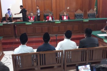Gus Nur dituntut 2 tahun penjara