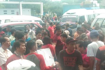 Pengembangan Pelabuhan BSJ Dumai terkendala lahan parkir