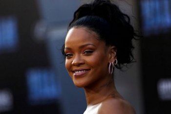 Teriakan Rihanna kejutkan Piala Dunia kriket