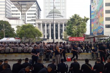 Begini ketatnya pengamanan di depan Gedung MK