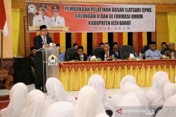 Bupati Aceh Barat larang PNS baru gadaikan SK ke bank untuk  kredit