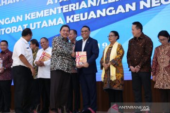 Menteri PANRB  meninjau pelayanan publik di KBRI Qatar