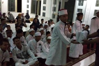 GGF Volunteer bantu santri dan keluarga difabel