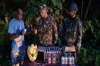 Yonif 328/DGH amankan 1.200 botol minuman keras