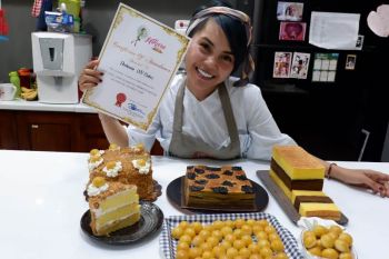 Dengan modal ratusan ribu, Decha menjadi enterpreneur sukses