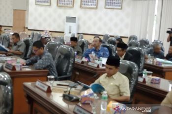 Tak kuorum, rapat paripurna DPRD Agam ditunda dua kali