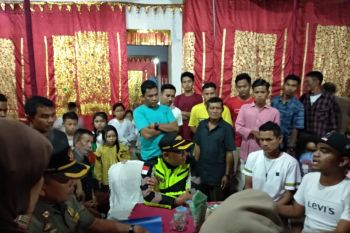 Melewati batasan ini, 22 pertunjukan orgen tunggal di Agam dibubarkan Satpol-PP