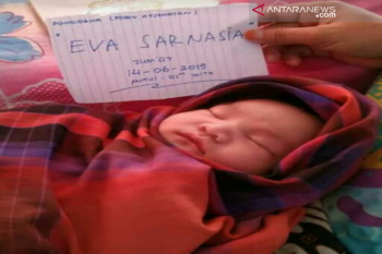 Dua bayi lahir di tempat pengungsian banjir Konawe