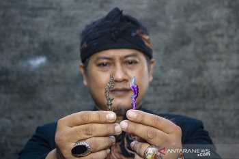 Kerajinan kujang batu akik