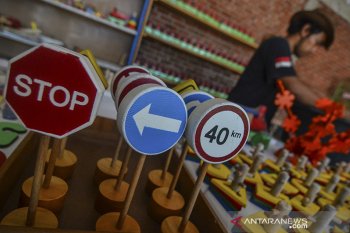 Produksi permainan edukatif