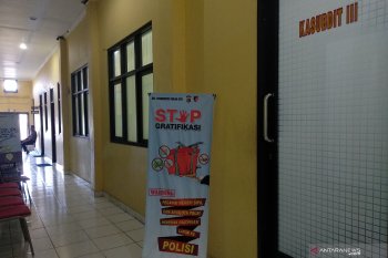 Kadiv Keimigrasian NTB diperiksa penyidik KPK