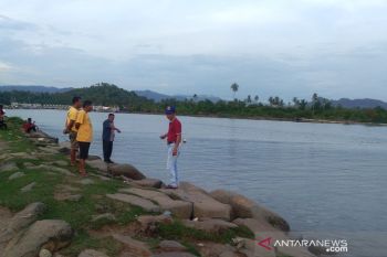 Penambangan pasir di muara Surantih ternyata ilegal