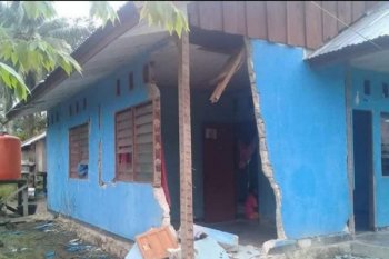 Pengungsi gempa Sarmi butuh tenda dan makanan siap saji