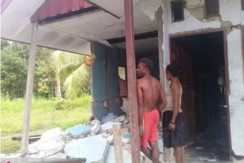 Warga Sarmi khawatirkan kemungkinan gempa susulan