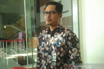 KPK memanggil Bupati Solok Selatan sebagai tersangka