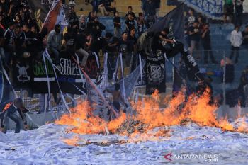 Suporter bakar-bakaran, PSPS Pekanbaru kalah di kandang dari PSMS Medan 2-3