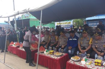 Kapolri salurkan bantuan untuk korban banjir Konawe