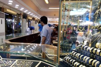 Harga emas naik hingga tembus Rp750 ribu/gram