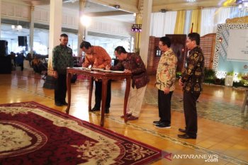 DIY-PIP sepakati kerja sama penyaluran pembiayaan ultra mikro