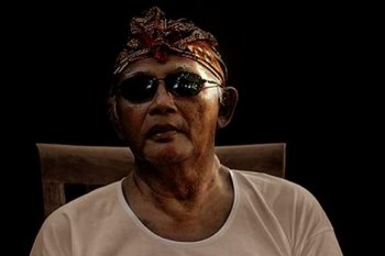 Perupa I Wayan Pengsong dapat penghargaan "Erkaem Award 2019"
