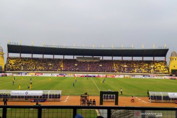 Liga 1 -- Persib Bandung dipencundangi Bhayangkara FC 1-2