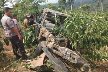 Pasutri meninggal dunia akibat kecelakaan tunggal