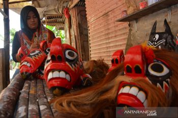 Kerajinan topeng Ganongan