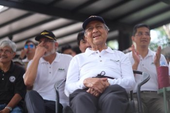 Mahathir  minta Carrie Lam mundur dari Kepala Eksekutif Hongkong