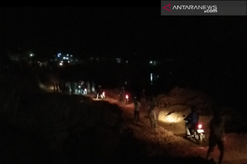 Jalan Trans Sulawesi di Konawe hanya dapat dilewati roda dua