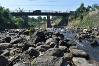 Sungai di Madiun mengering