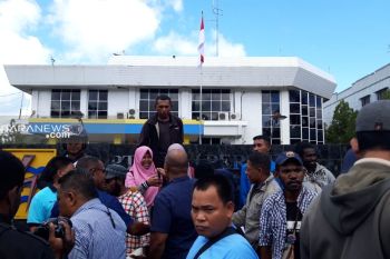 Mahasiswa demo PLN Sorong terkait pemadaman listrik