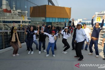 Menpar mengajak milenial promosikan pariwisata Indonesia