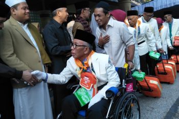 Mataram berangkatkan 450 calon haji kloter tiga