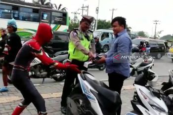 Polisi Medan tangkap superhero Spiderman
