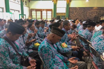 Jamaah calon haji Yogyakarta menjalani pemantauan kesehatan dua tahun