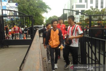 Puluhan orang tak bertiket diamankan di GBK