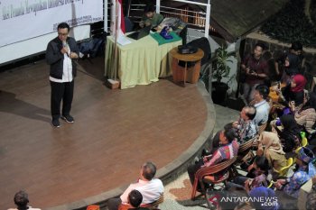 Menpora Imam Nahrawi mengkader pemuda peduli lingkungan dari 34 provinsi di Bogor