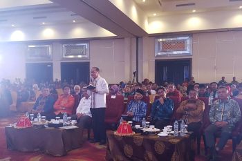 Bupati sebut tambang Batu Moramo masuk kawasan hutan