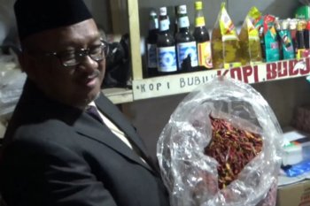 Cabai impor masuk pasar tradisional di Kota Madiun