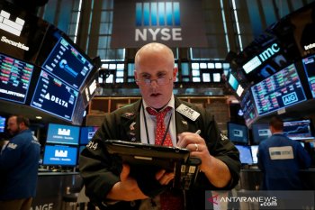 Wall Street dibuka menguat
