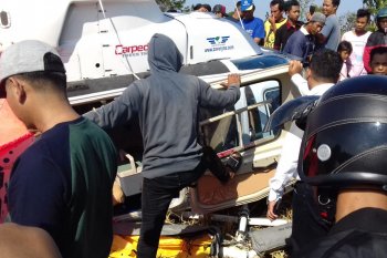 Helikopter mengangkut 3 WNA jatuh di luar pagar Bandara Lombok