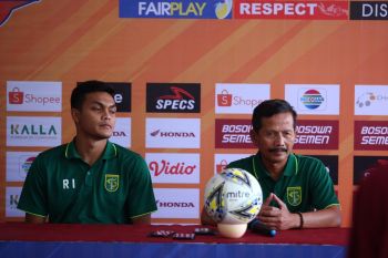 Djadjang Nurdjaman  akui pemain Persebaya kelelahan
