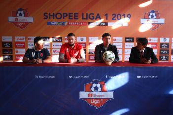 PSM Makassar tanggapi dingin absennya dua bek Persebaya