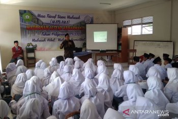 Pengamat: perhatian pemda terhadap madrasah masih kurang