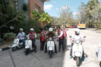 PLN perkenalkan motor listrik kepada Undana Kupang