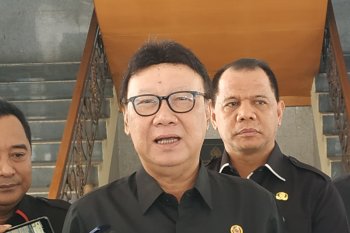 Mendagri minta Wali Kota Tangerang mengaktifkan kembali layanan publik